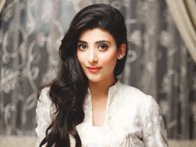 Urwa Hocane Responds To Director Khalil-ur-Rehman's Accusations