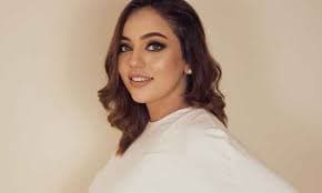 Maryam Noor Breaks Silence on Superficial Media Friendships and Industry Reality