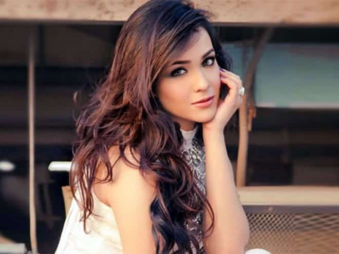 Humaima Malick Wins South Asian Rising Star Film Award
