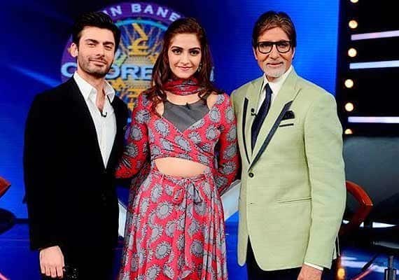 Fawad Khan Sings and Translates For Amitabh Bachchan