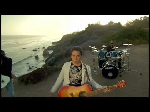 Haroon Releases Ibtada-e-Ishq Music Video Shot In Malibu