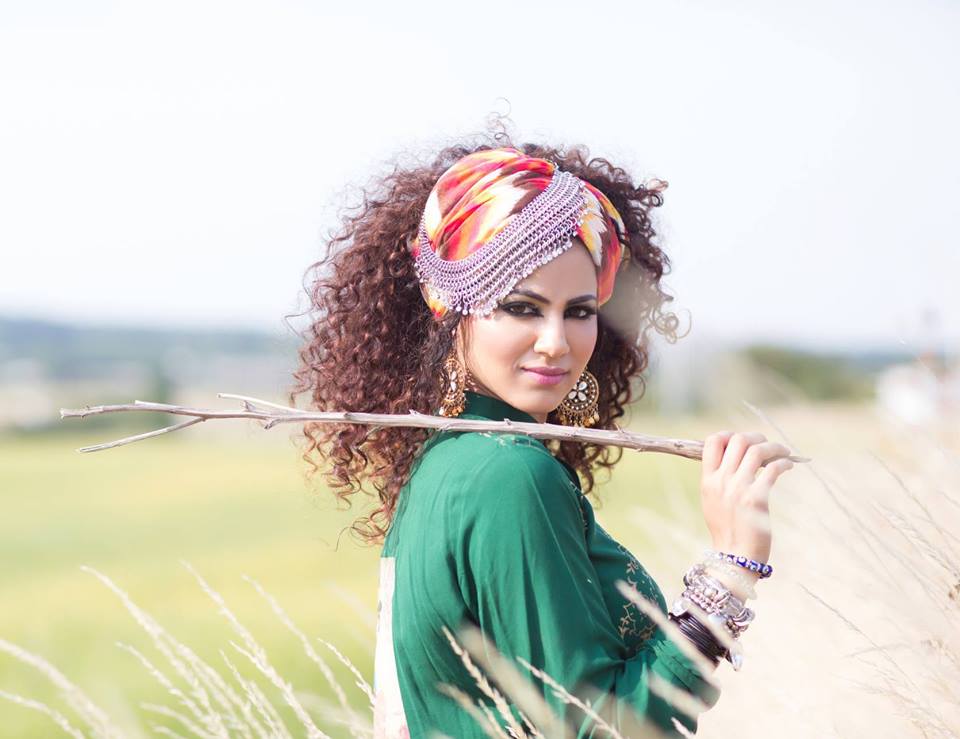 Annie Khalid - Tharki Saala (Music Video)
