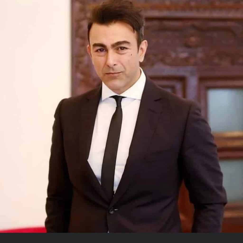 Shaan Shahid's statement in support of Imran Khan has sparked widespread outrage.