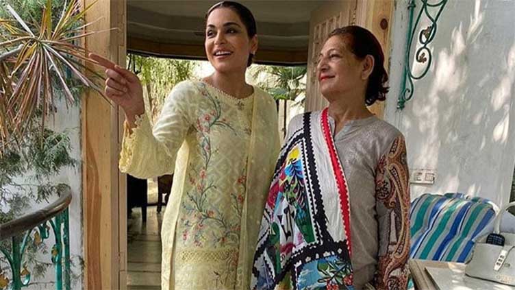 Meera's Mother's Issues Mind-Blowing Statement on Her Daughter's Scandals