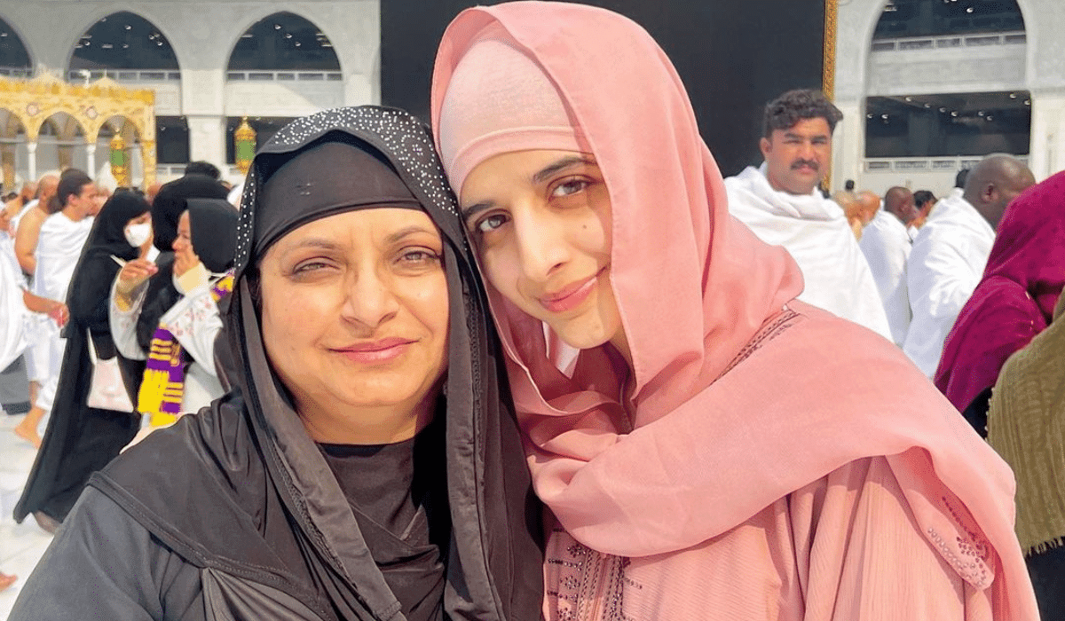 Mawa Hocane and her mother