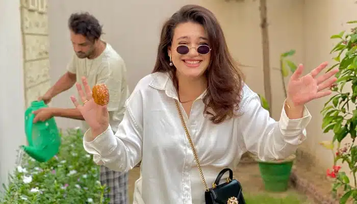 Zara Noor Abbas and Asad Siddiqui to Welcome First Child