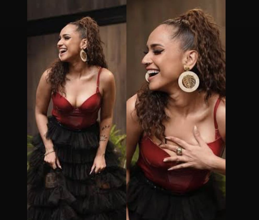 Faryal Mehmood's Bold Premiere Look Sparks Heated Criticism