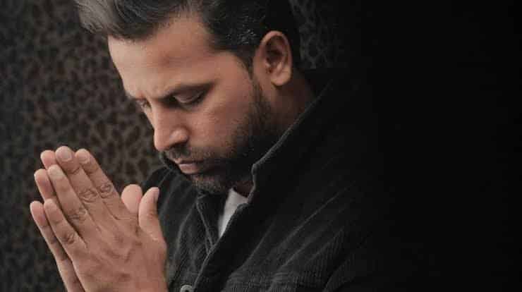 Pakistani Director Parmesh Adiwal embraces Islam and Perform Umrah