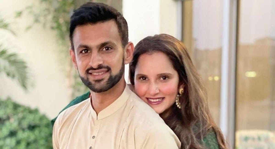 Sania Mirza's Social Media Move Reignite Divorce Speculation with Shoaib Malik