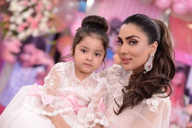 Fiza has been a devoted single mother, consistently prioritizing her daughter, Faraal, by bringing her into the public eye on various occasions. So, what will be Fizza Ali's daughter's career choice?