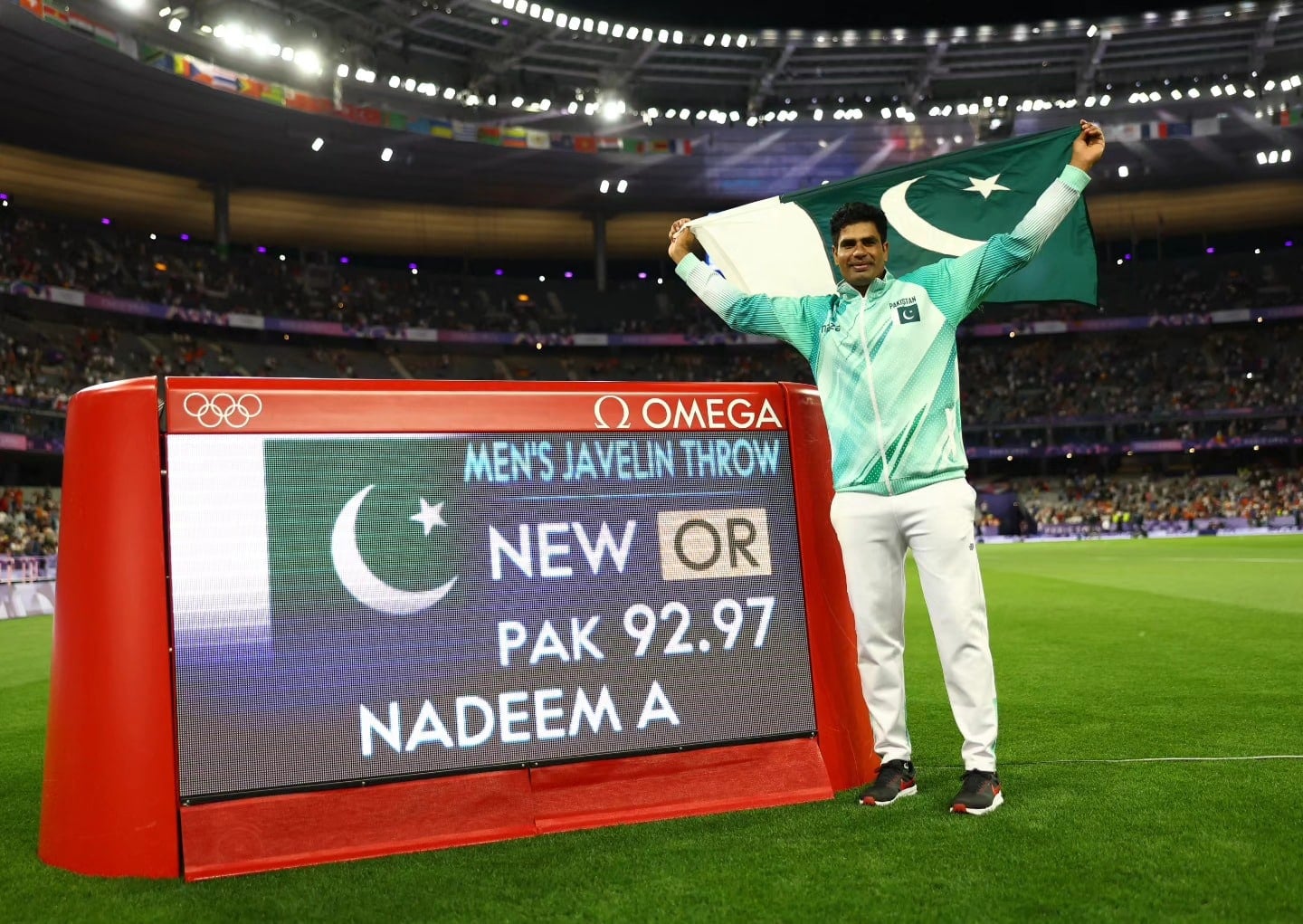 Arshad Nadeem’s Mother and Brother's Emotional Reaction to His Gold Medal Win