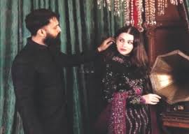 Viral Moment: Asad Siddiqui Catches a Quick Nap on Zara Noor Abbas’ Shoulder