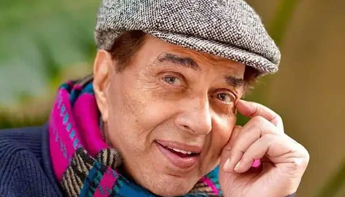 Mahira Khan, Adnan Siddiqui & Other Stars Mourn Bollywood Legend Dharmendra