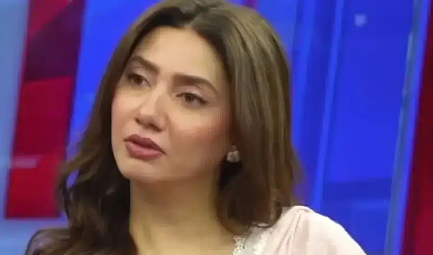 Is Mahira Khan Joining Politics? Actress Breaks Silence