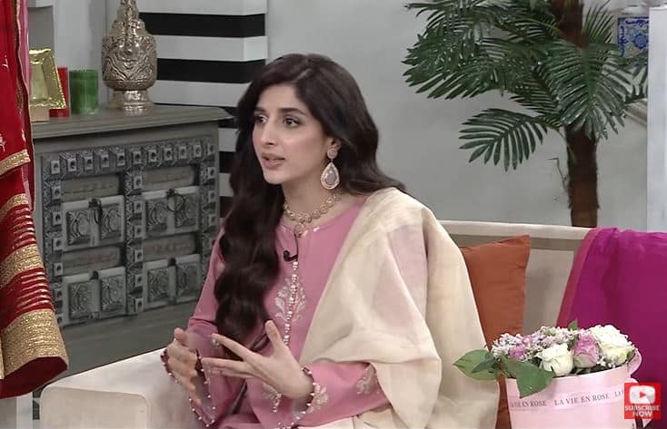 In a touching gesture transcending borders, Mawra Hocane, a fellow actor, recently expressed her admiration for Mahira Khan, showering her with appreciation on social media.