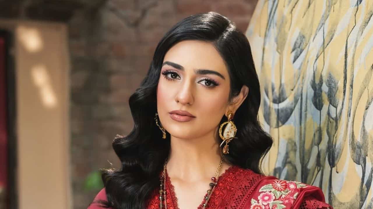 Sara Khan